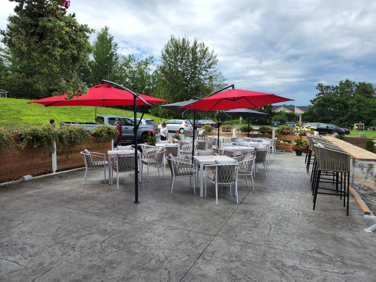 Location Au Sommet Du Lac Magog Exterior photo