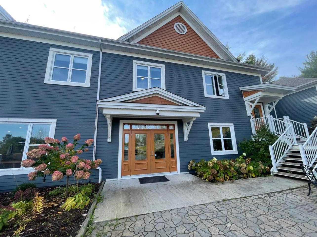 Location Au Sommet Du Lac Magog Exterior photo