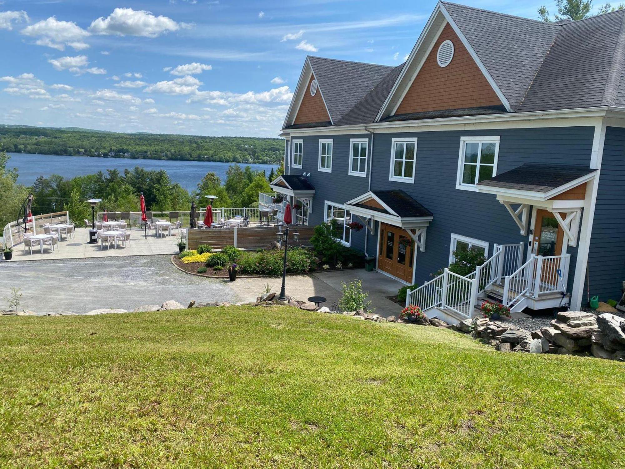 Location Au Sommet Du Lac Magog Exterior photo