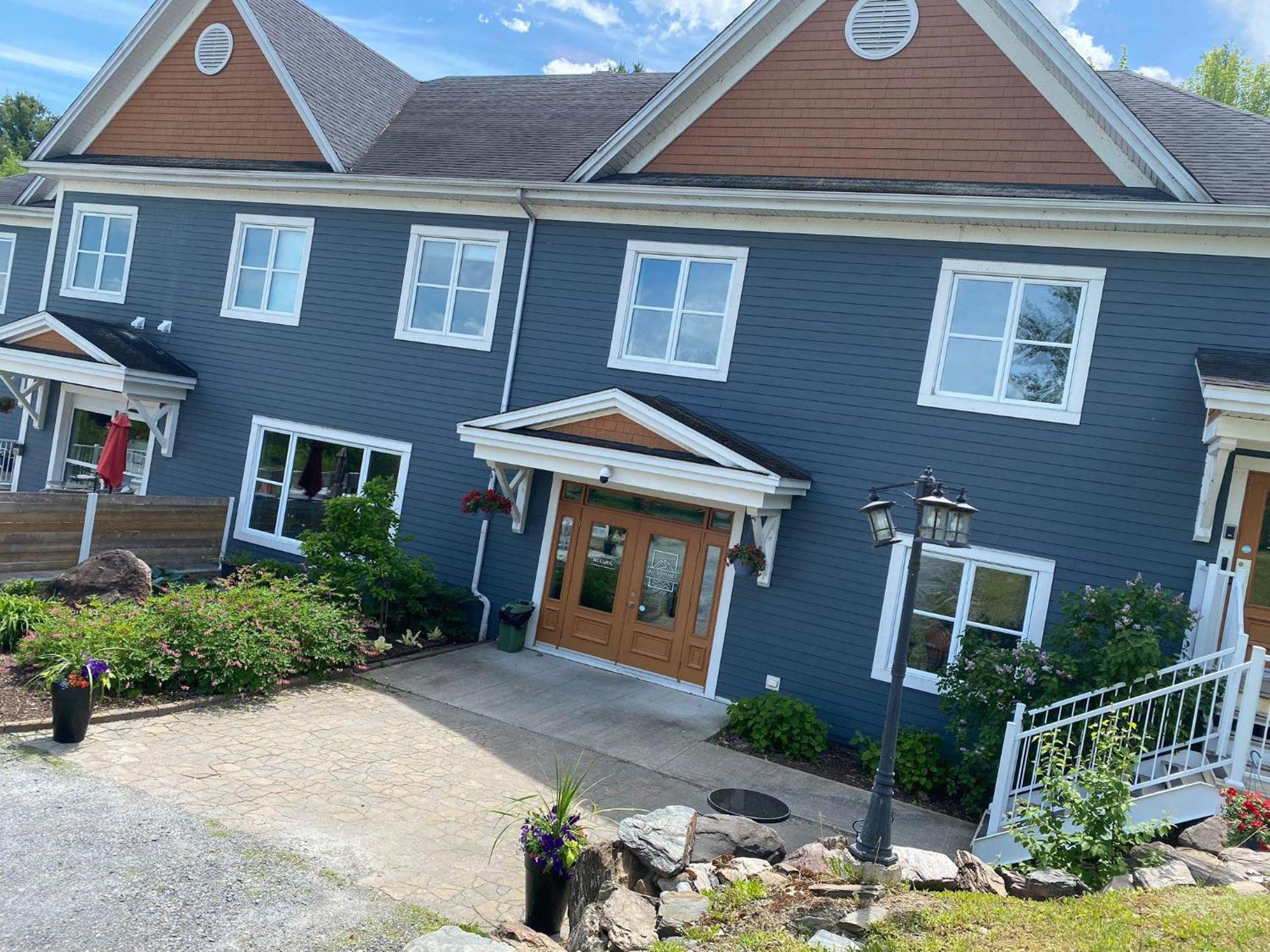 Location Au Sommet Du Lac Magog Exterior photo